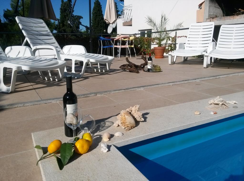Apartments Villa Natali - Heating Pool Trogir Exterior foto