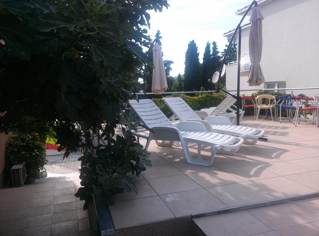 Apartments Villa Natali - Heating Pool Trogir Exterior foto