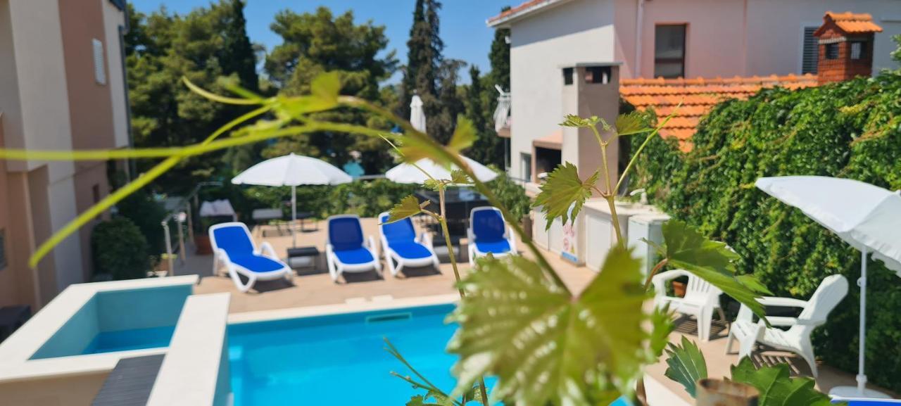 Apartments Villa Natali - Heating Pool Trogir Exterior foto
