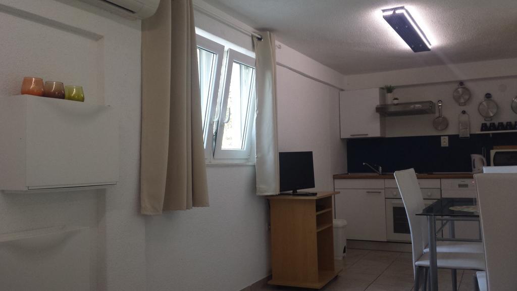 Apartments Villa Natali - Heating Pool Trogir Exterior foto