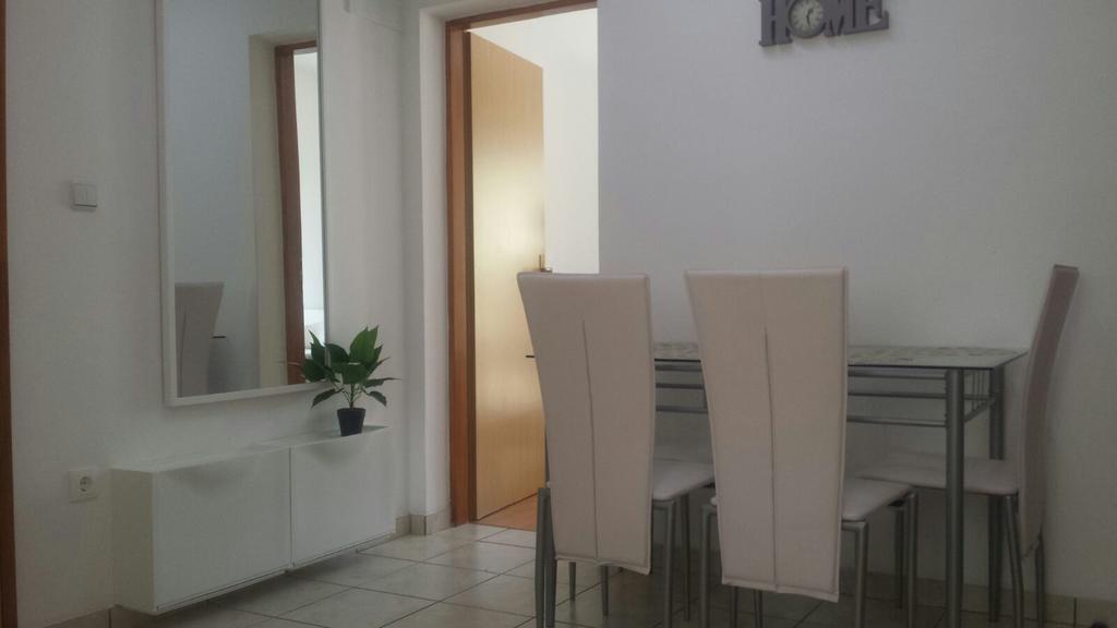 Apartments Villa Natali - Heating Pool Trogir Exterior foto